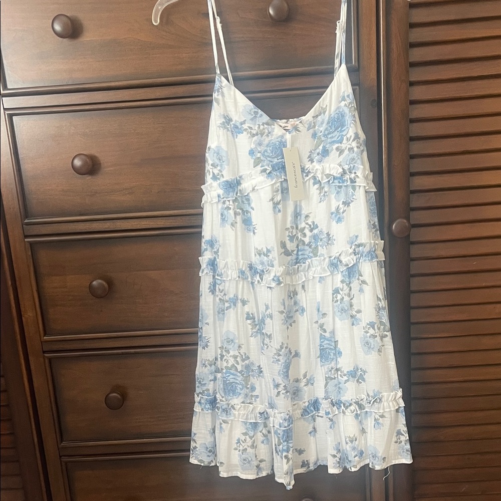 NWT Francesca’s Floral Blue and White Spaghetti Strap Flowy Ruffle Dress